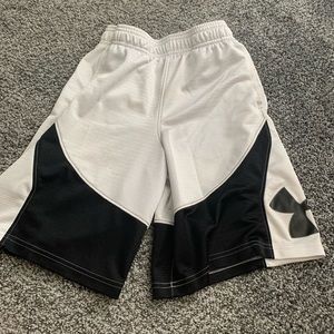 Under Armour basketball shorts M